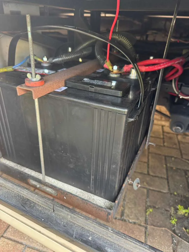 RV battery system replacement and lithium upgrade by a Roadwise RV technician
